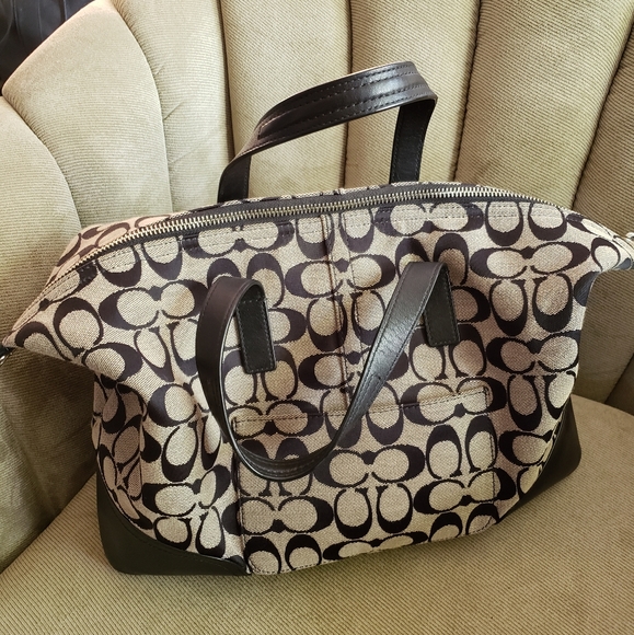 Coach - Picture 1 of 6